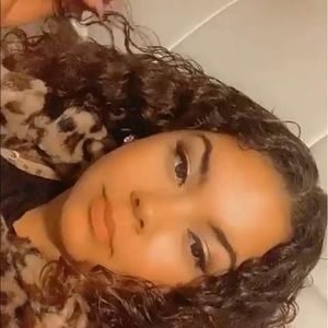 Meet your Posher, Breana